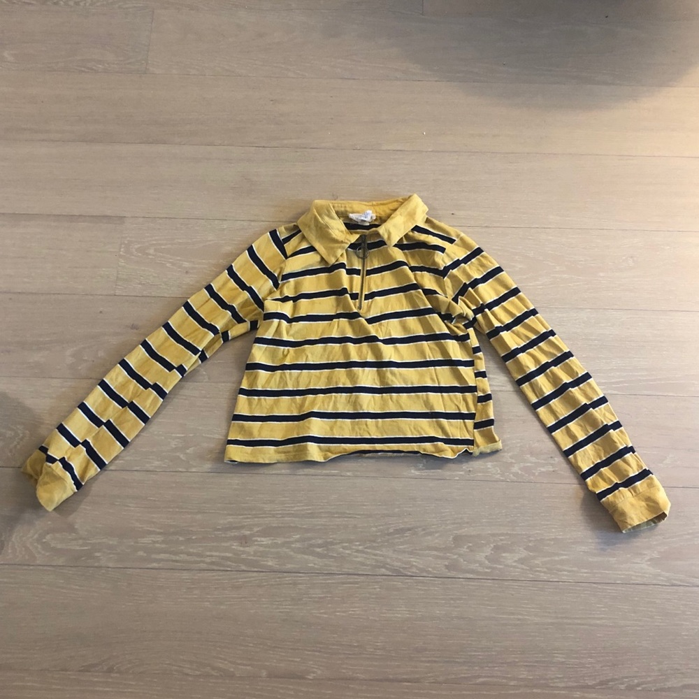 EUC Tillys quarter zip/ long sleeve